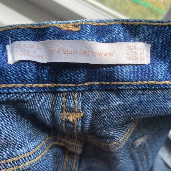 Zara Trafaluc Denimwear High Rise Distressed Shorts, Size 6 - Picture 10 of 13